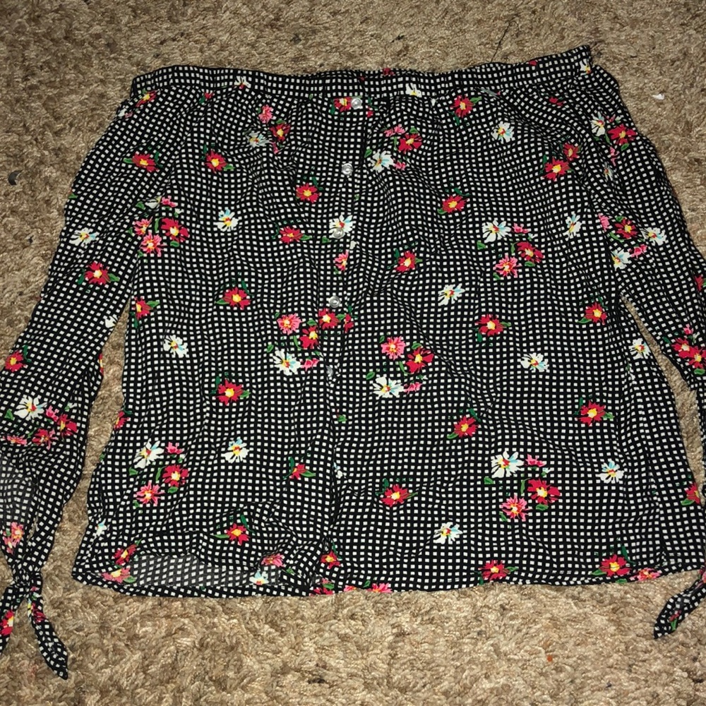 floral shirt